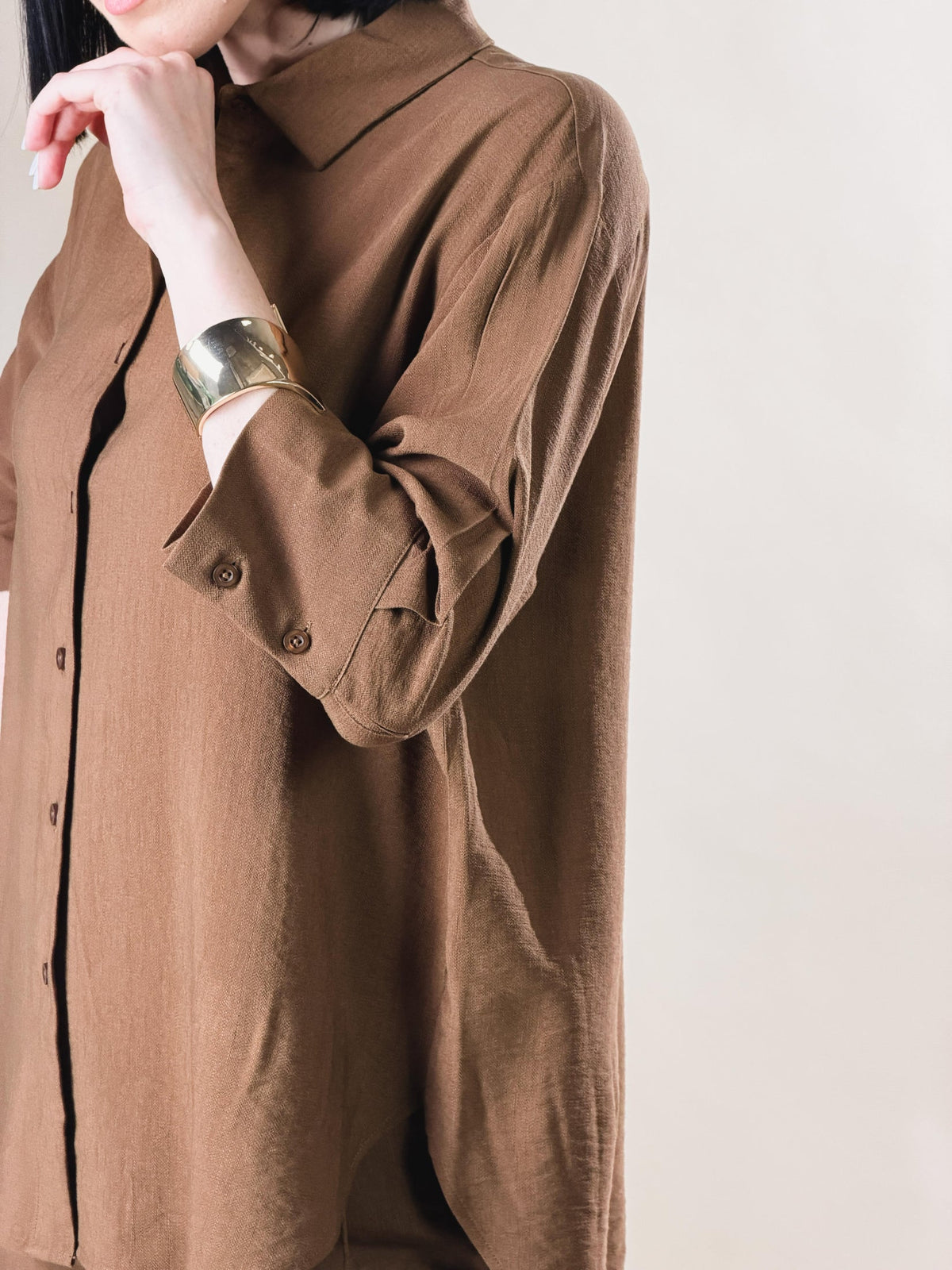 Camisa con botones y mangas tres cuartos