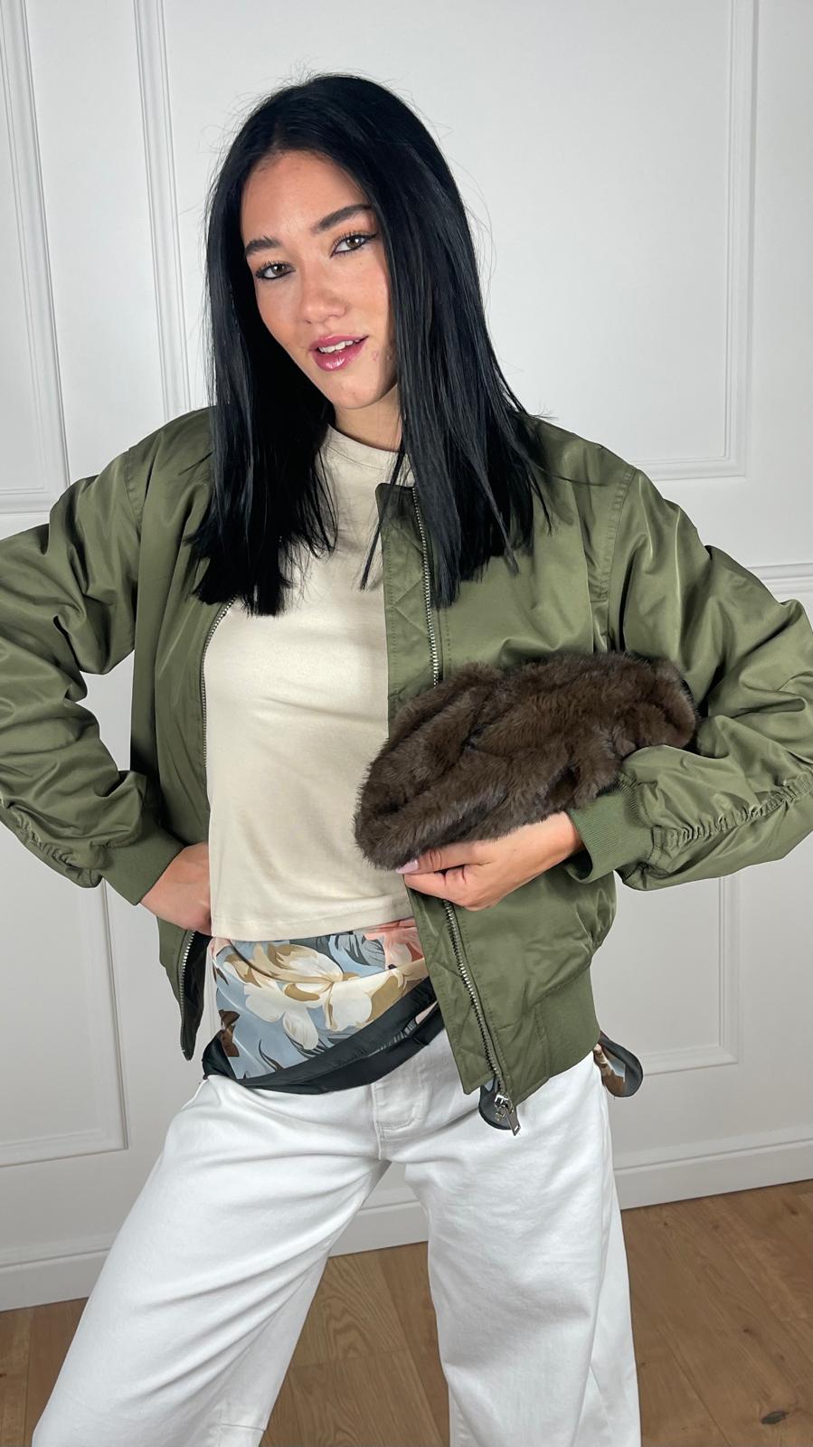 Cazadora bomber militar