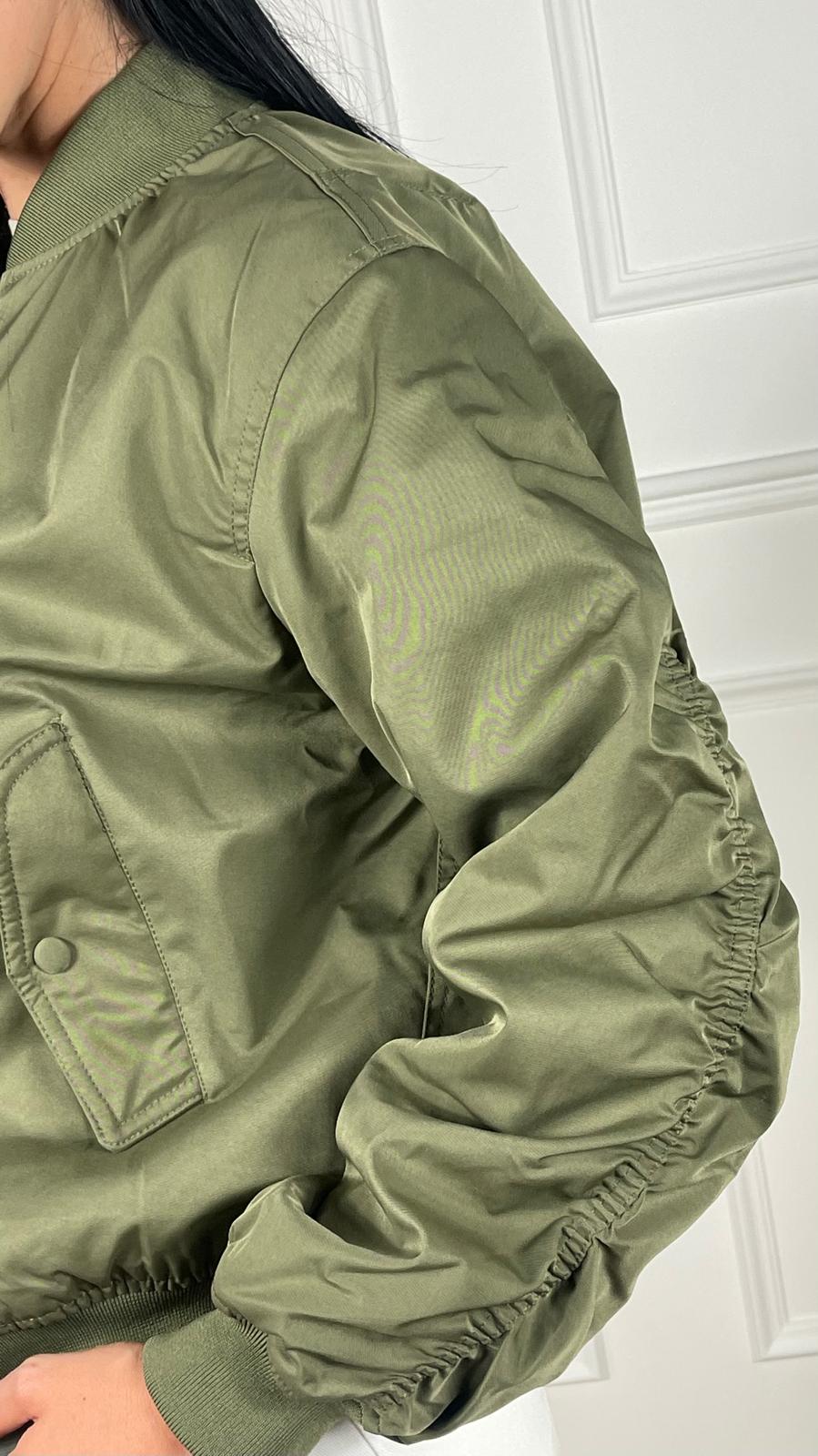 Cazadora bomber militar