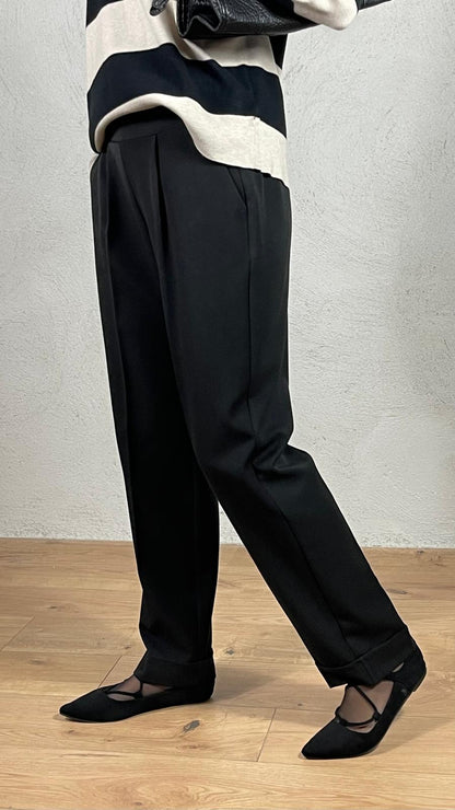 Pantalón cigarette con vuelta