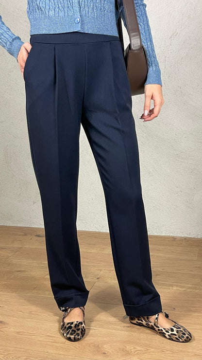 Pantalón cigarette con vuelta