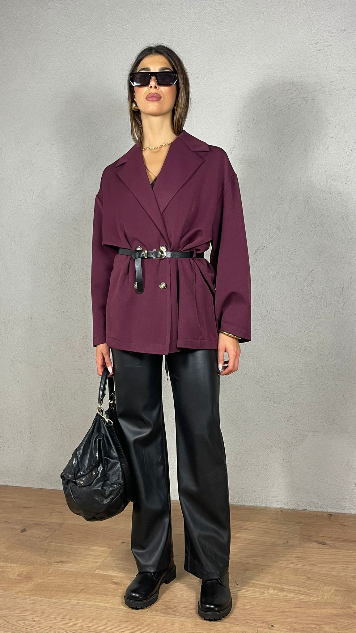 Pantalón efecto piel de pierna ancha
