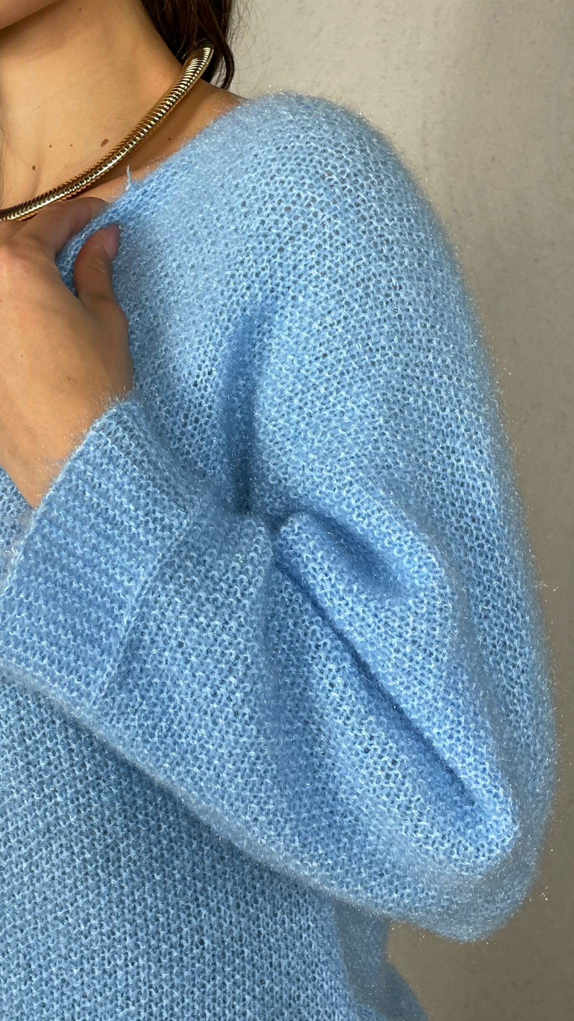 Jersey efecto mohair escote en V