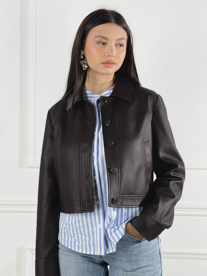 Chaqueta crop efecto piel