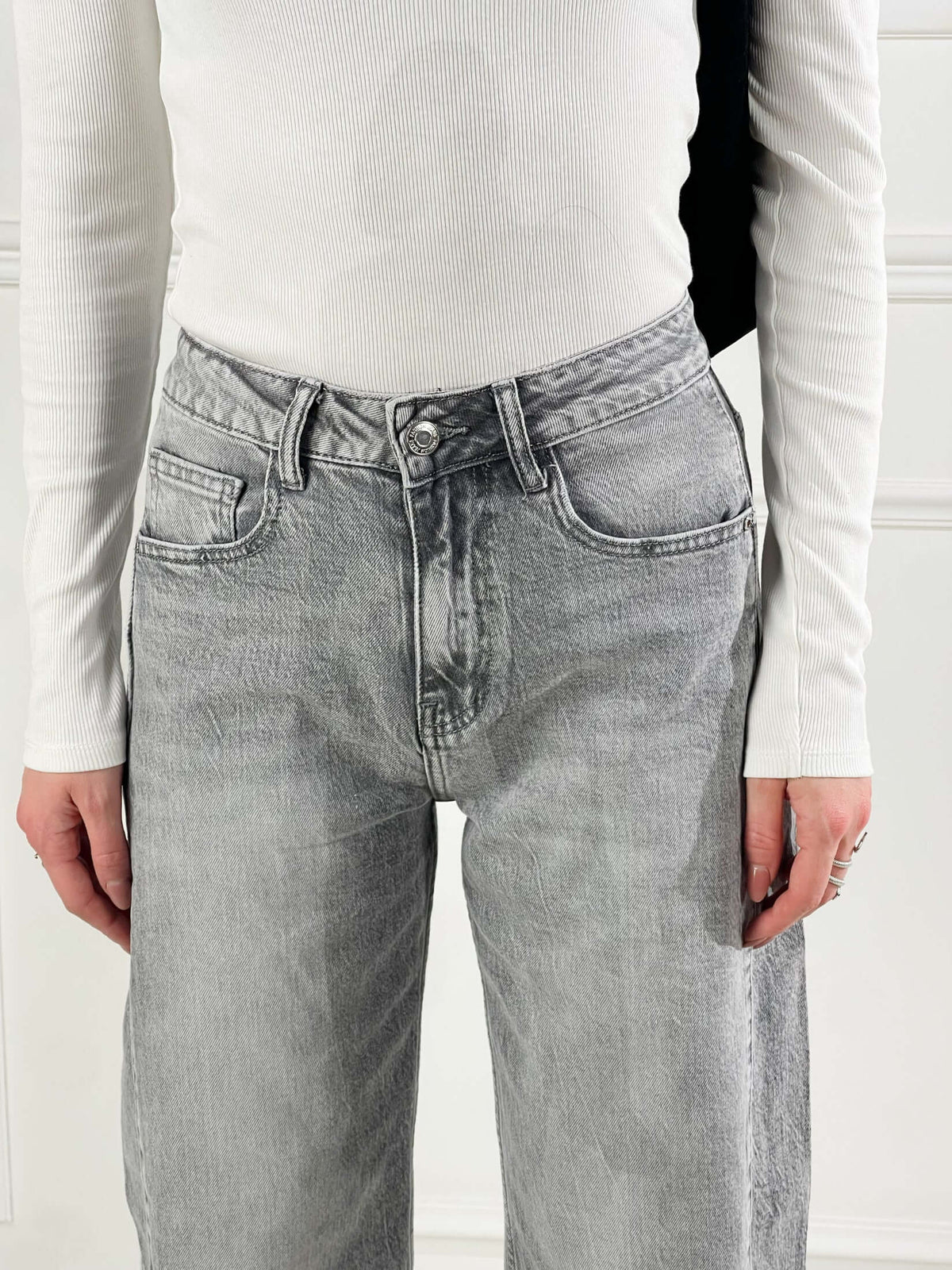 Jeans con costuras laterales