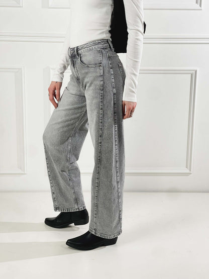 Jeans con costuras laterales