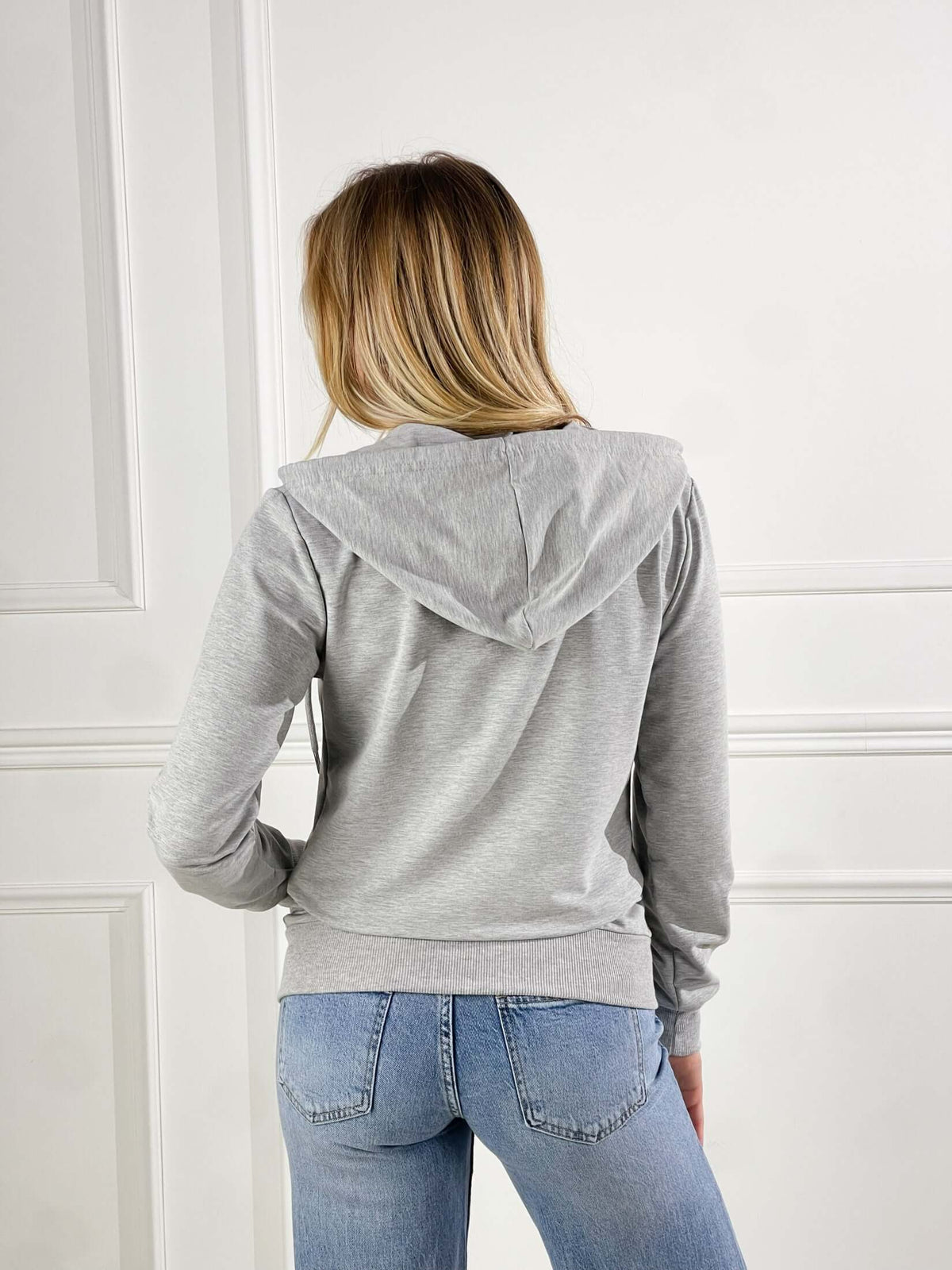 Sudadera básica con capucha y cremallera