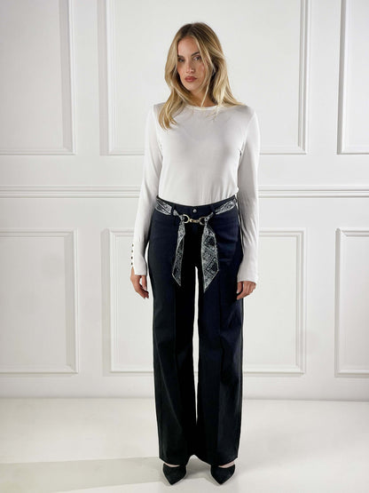 Pantalón con pañuelo en la cintura