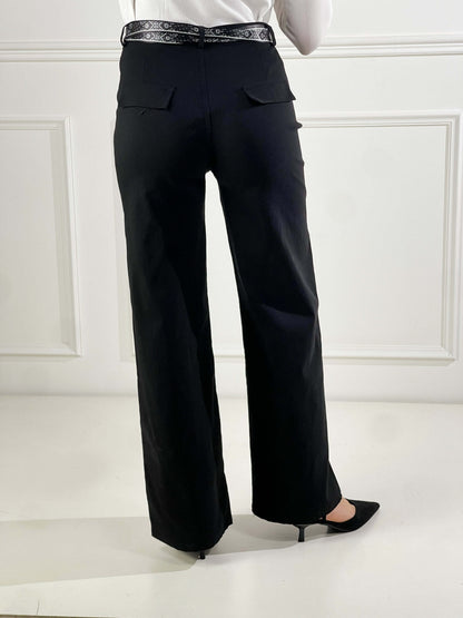 Pantalón con pañuelo en la cintura