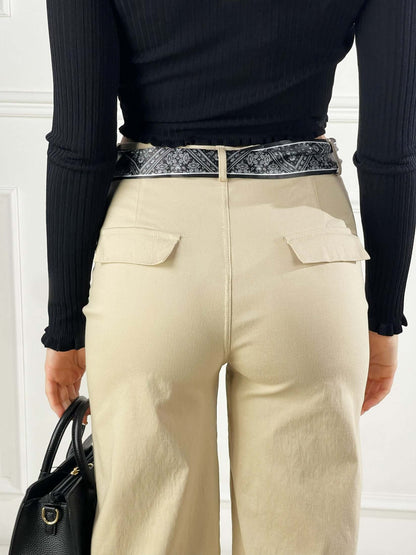 Pantalón con pañuelo en la cintura