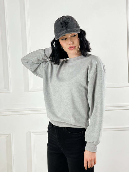 Sudadera básica de cuello redondo