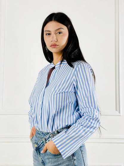 Camisa con escote en V