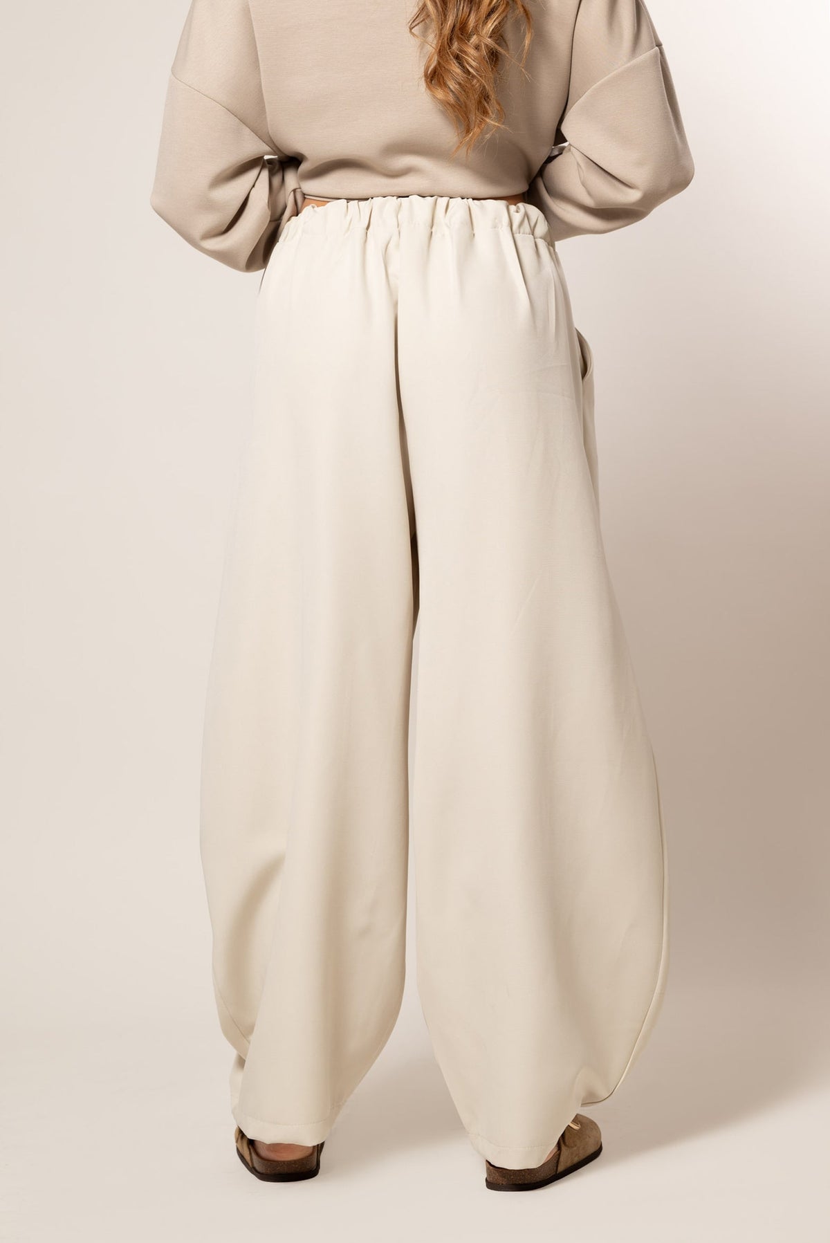Pantalón cruzado