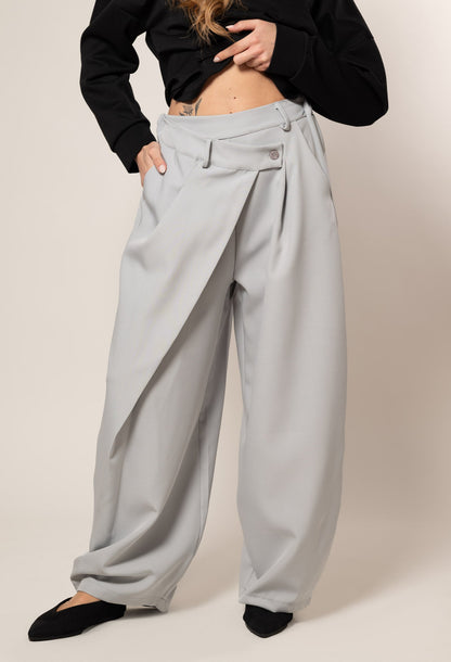 Pantalón cruzado