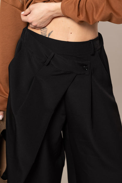 Pantalón cruzado