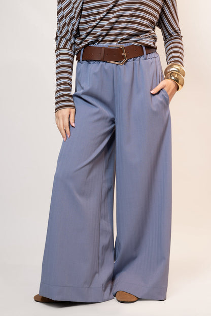 Pantalón palazzo con cinturón