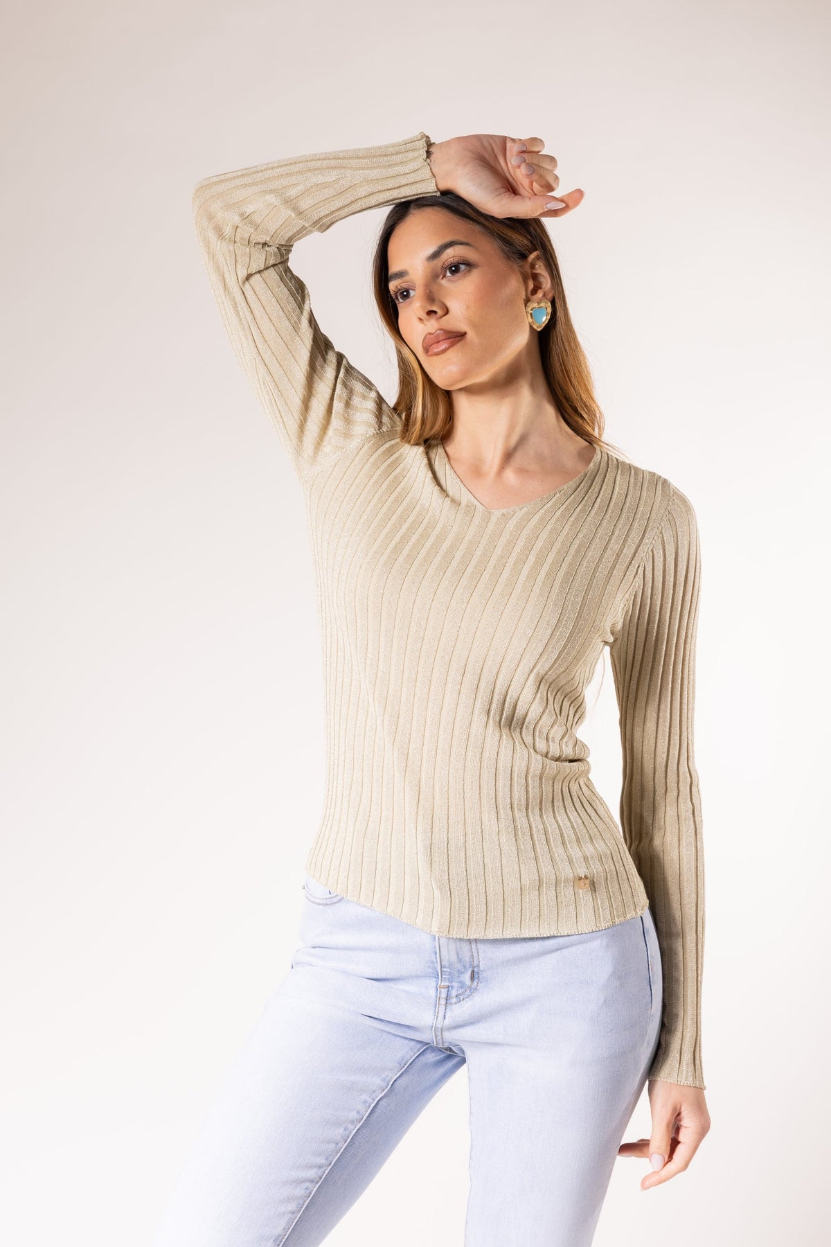 Jersey de canalé con escote en V
