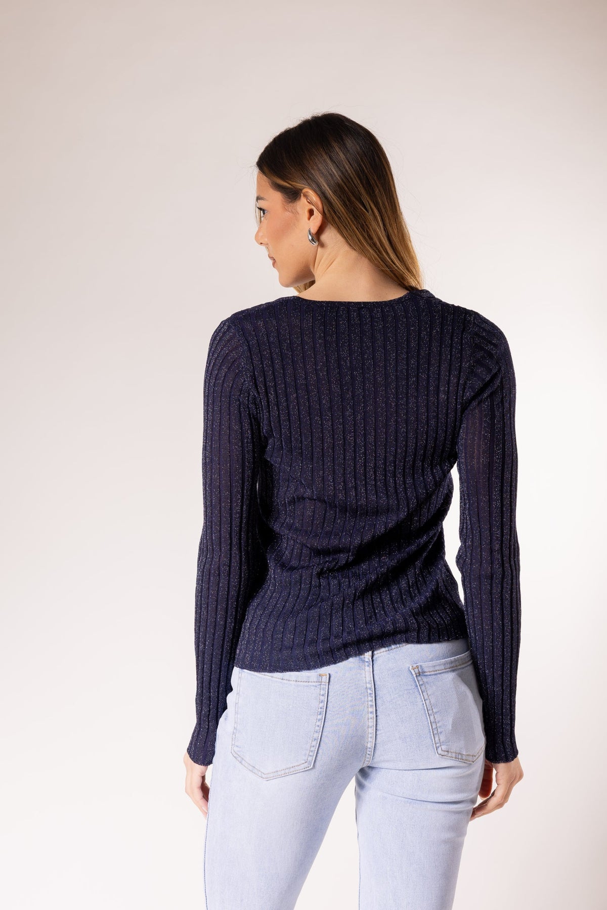 Jersey de canalé con escote en V