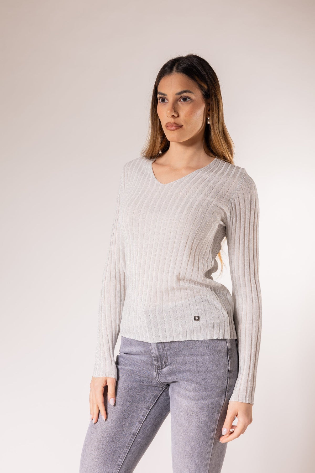 Jersey de canalé con escote en V