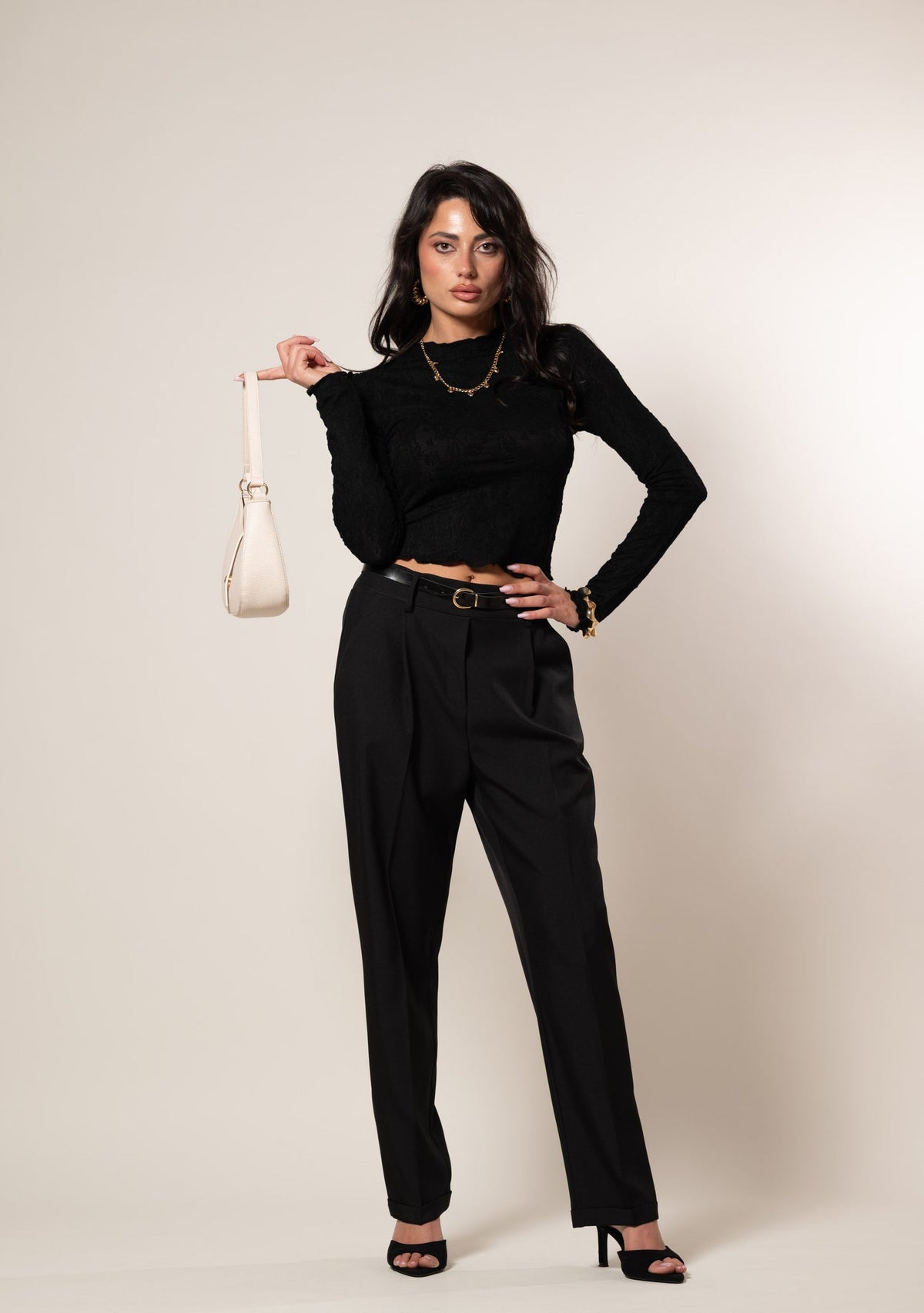 Pantalón con cinturón