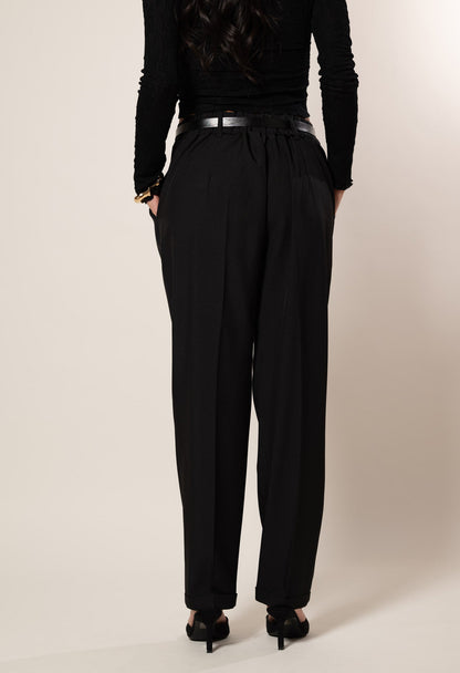 Pantalón con cinturón