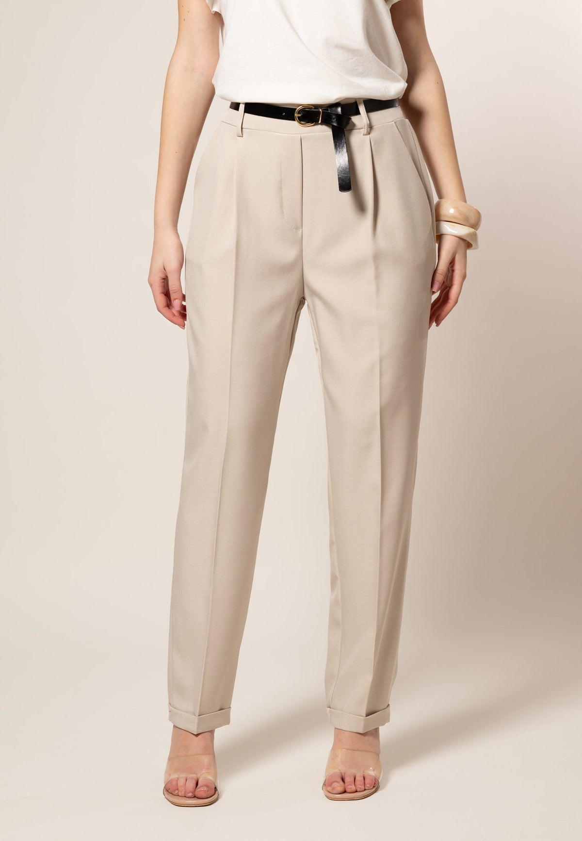 Pantalón con cinturón