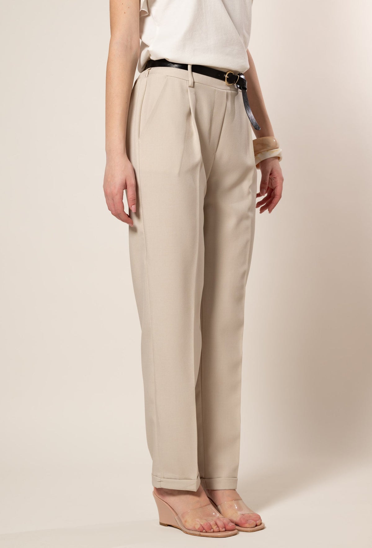 Pantalón con cinturón