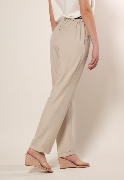 Pantalón con cinturón