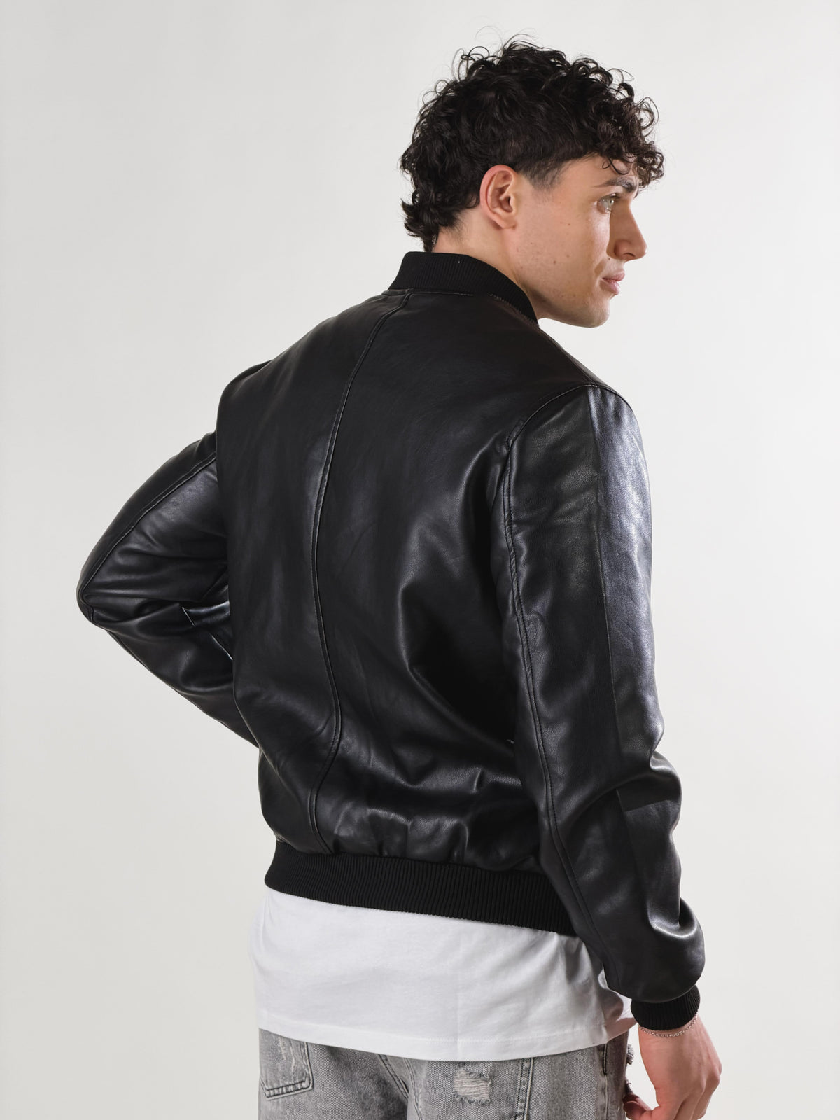 Cazadora bomber efecto piel