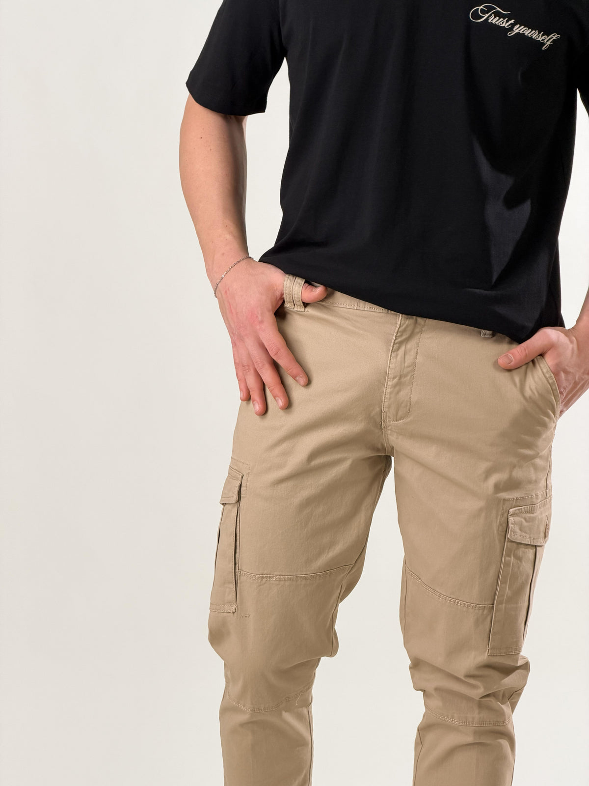 Pantalón Cargo Slim Fit