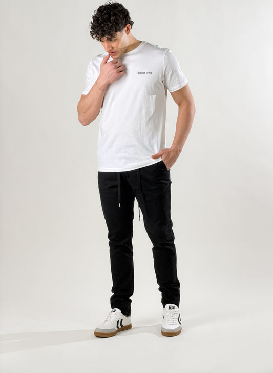 Pantalón slim fit con cordón