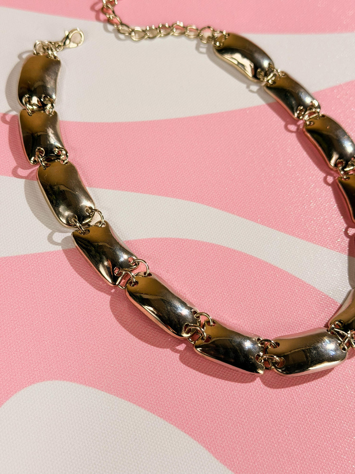 Collar choker de eslabones planos