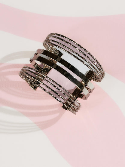 Pulsera rígida de filas múltiples