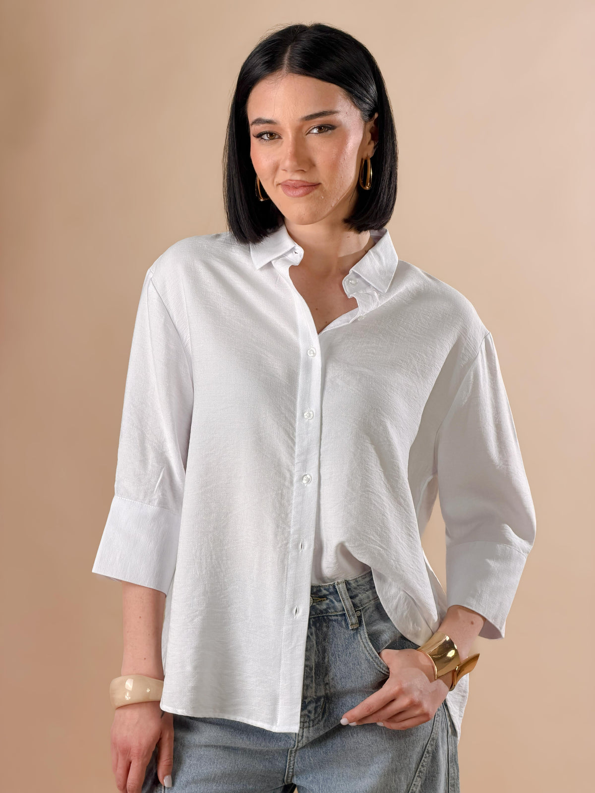 Camisa con botones y mangas tres cuartos