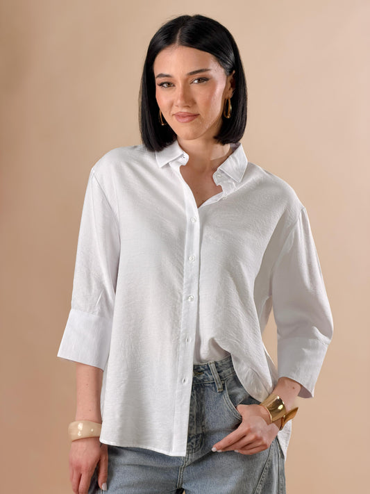 Camisa con botones y mangas tres cuartos