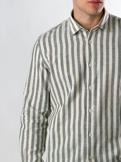 Camisa de lino de rayas medias
