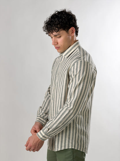 Camisa de lino de rayas medias