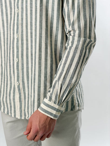 Camisa de lino de rayas medias cuello coreano