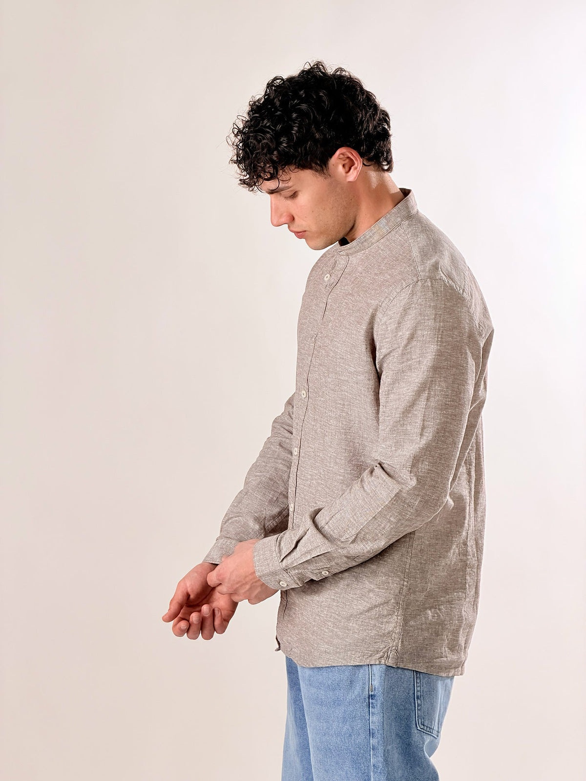 Camisa de lino jaspeado cuello coreano