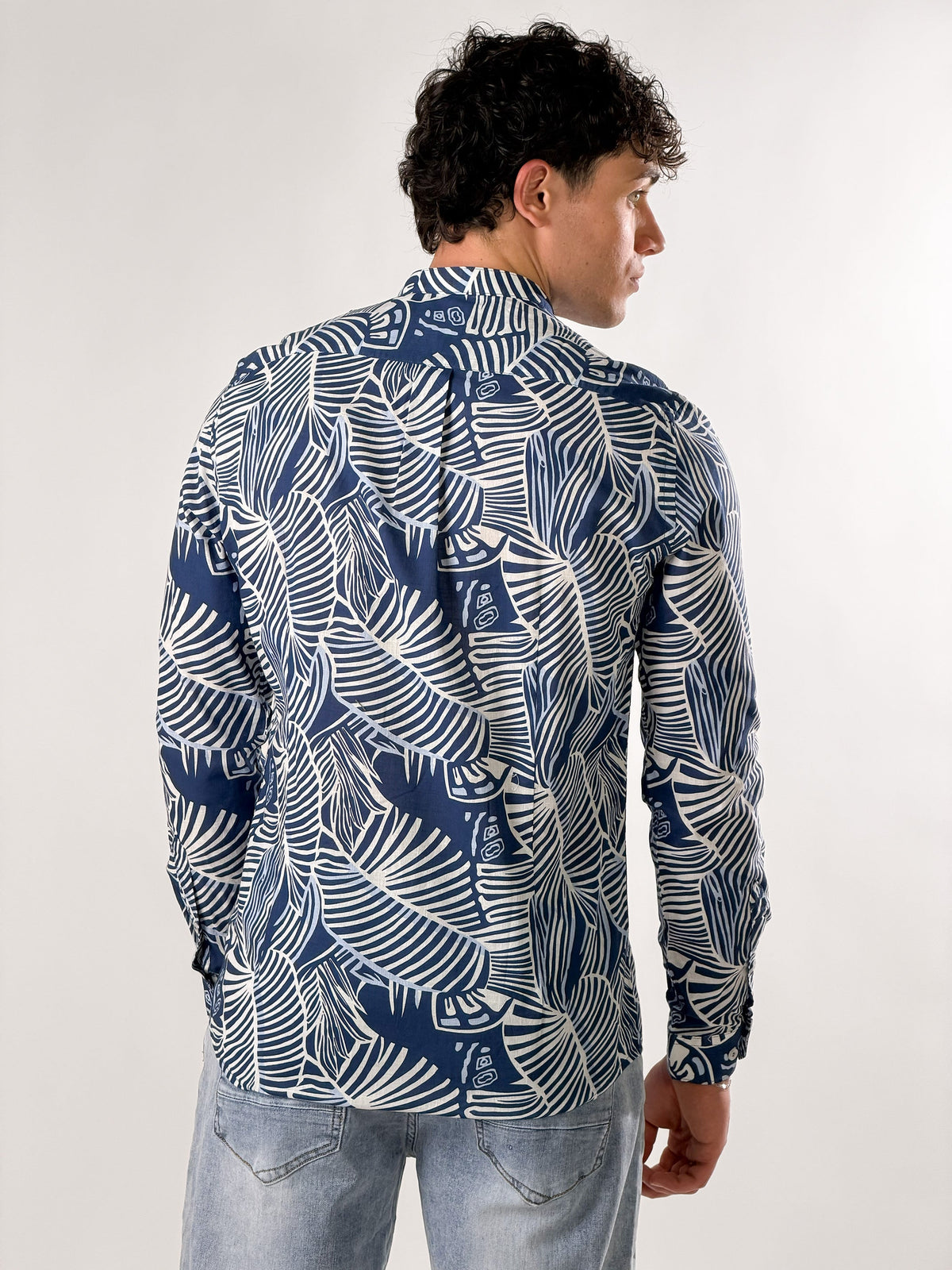 Camisa estampado bordline de hojas