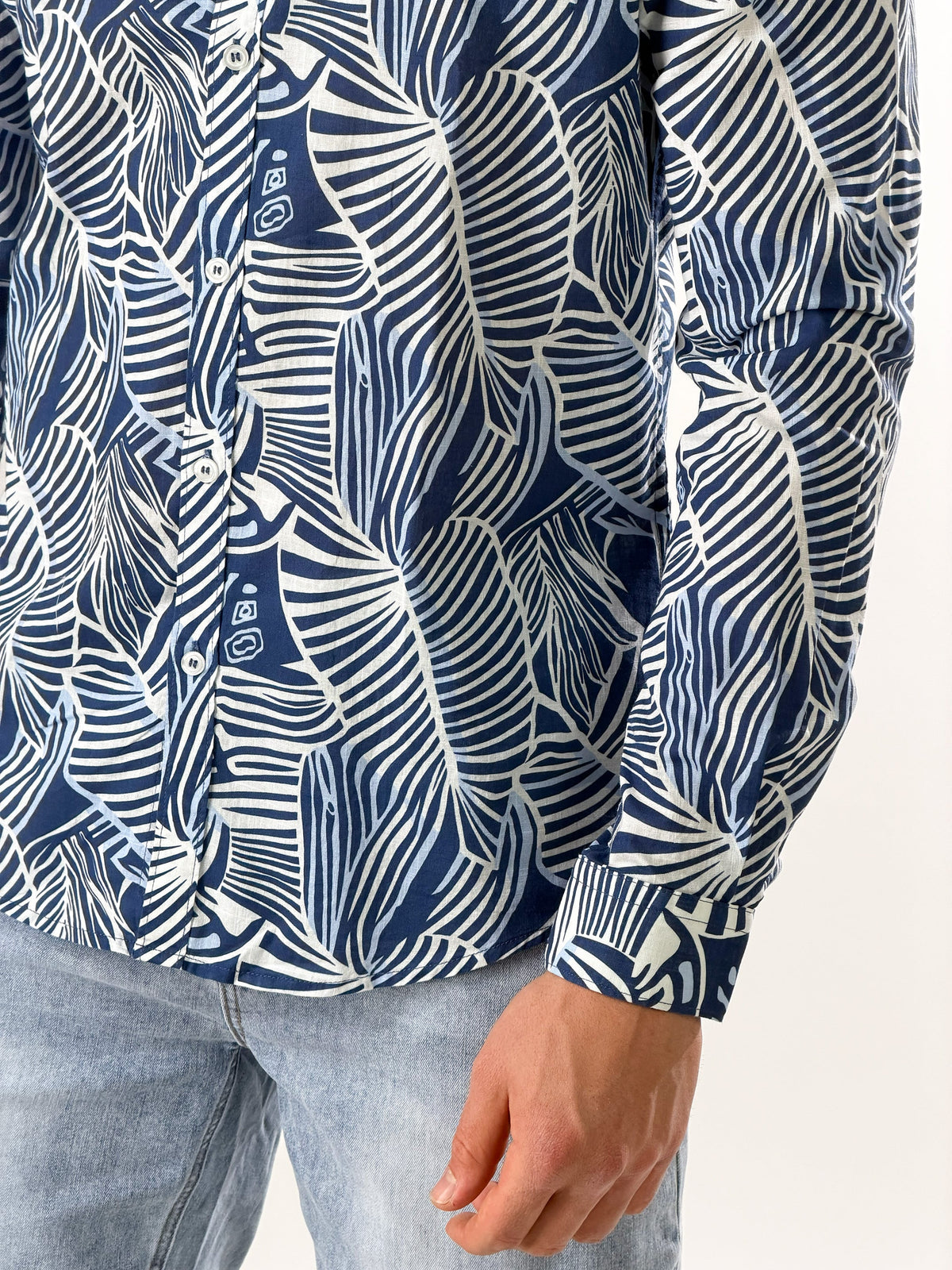 Camisa estampado bordline de hojas