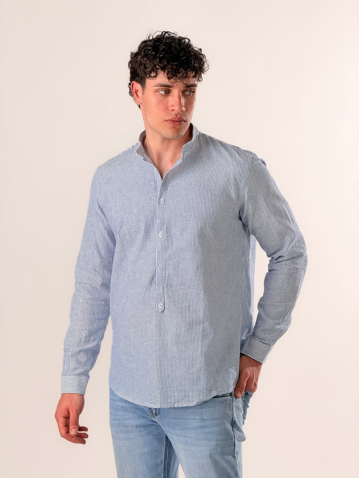 Camisa Serafino de micro-rayas