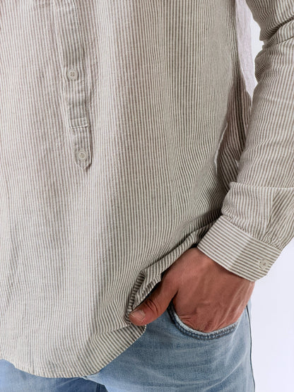 Camisa Serafino de micro-rayas