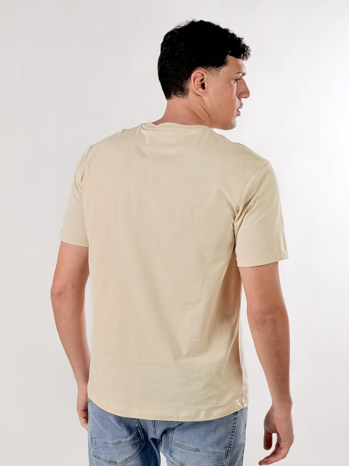 Camiseta cuello redondo fina básica