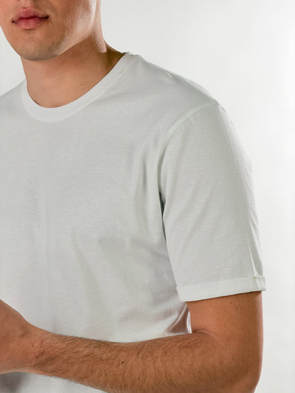 Camiseta cuello redondo fina básica