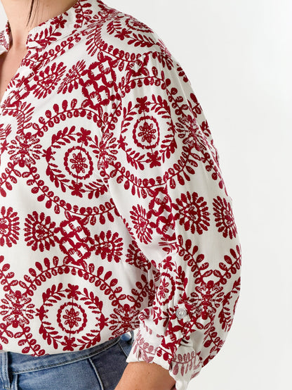 Camisa con estampado arabesco