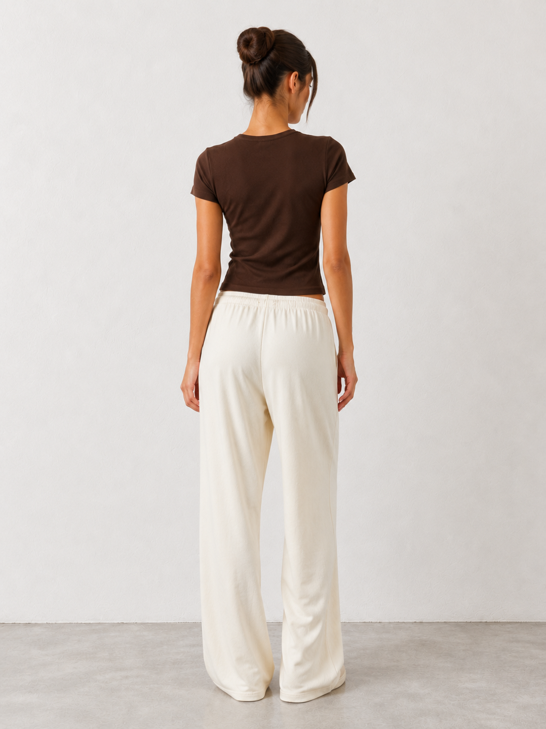 Pantalón jogger de pierna ancha con cordón minimal