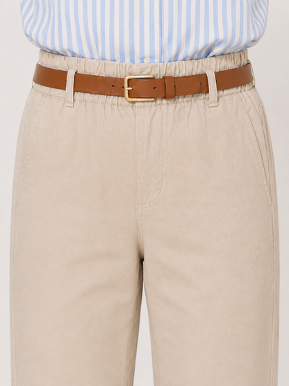 Pantalón con cinturón y bolsillos de ribete