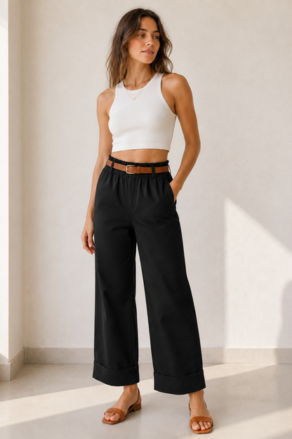 Pantalón con cinturón y bolsillos de ribete