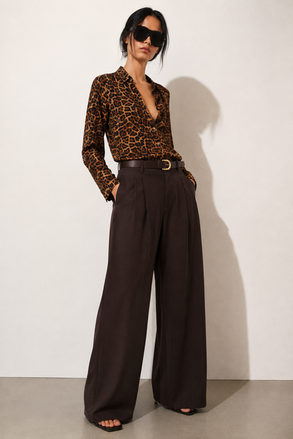 Pantalón de pierna ancha modelo palazzo
